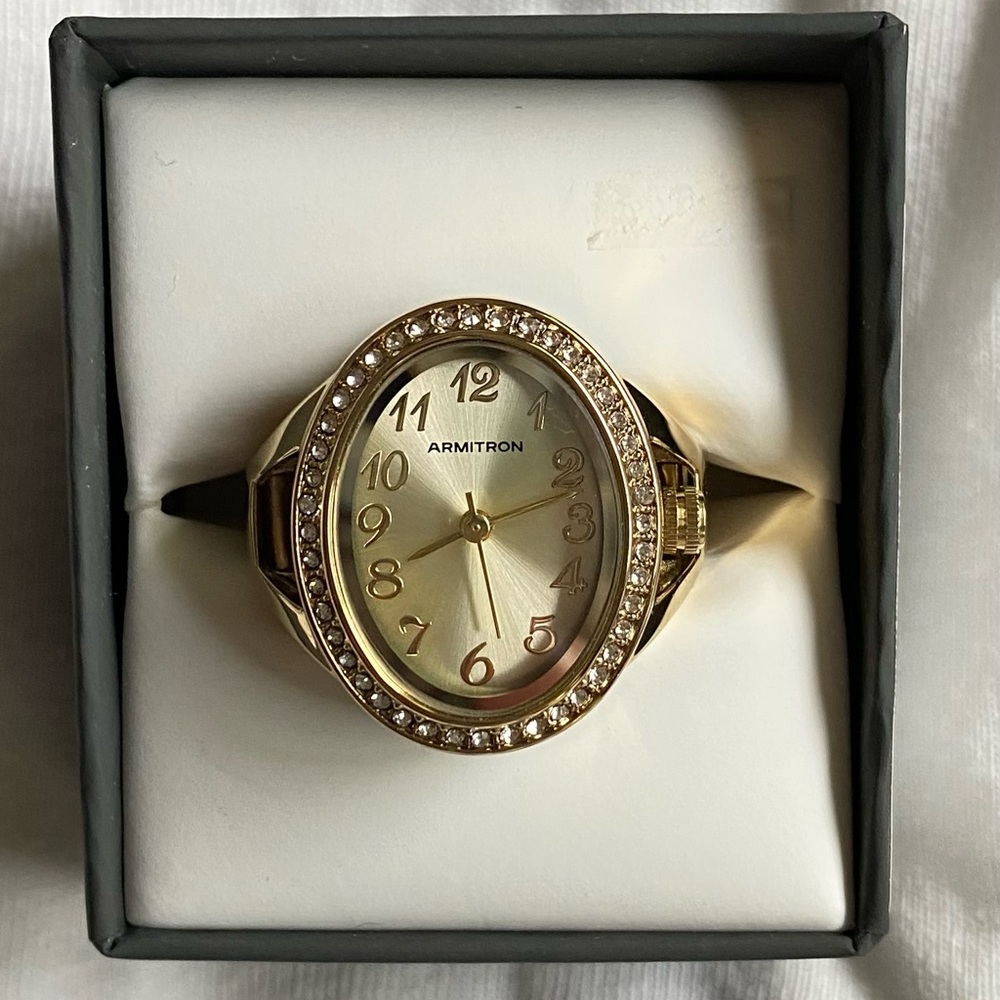 Classy Chic Luxury **Ring Watch** Working - image 1